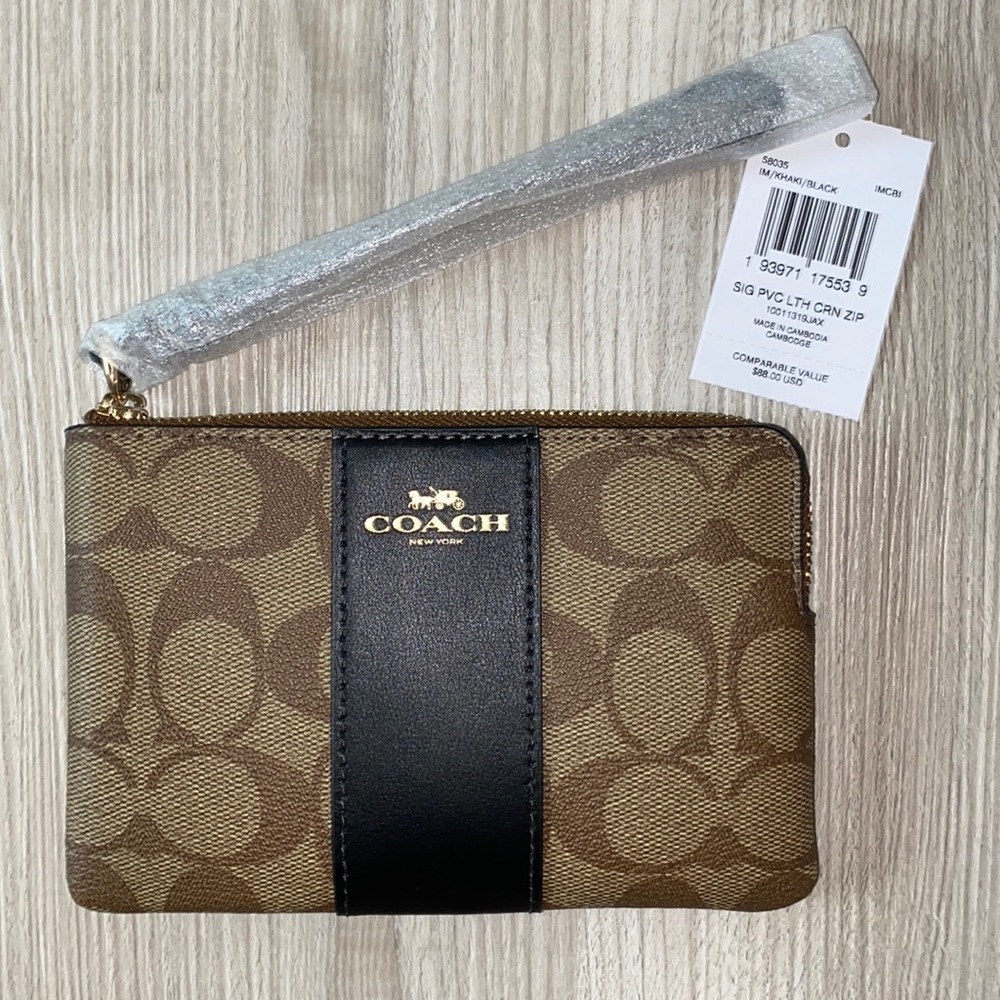 NEW✨ Coach wristlet